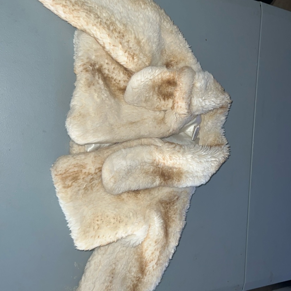 GYMBOREE Faux fur boleroToddler jacket, Size 2T-3T